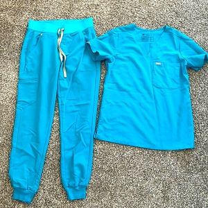 Figs Women Set size XS. teal. Only worn once.